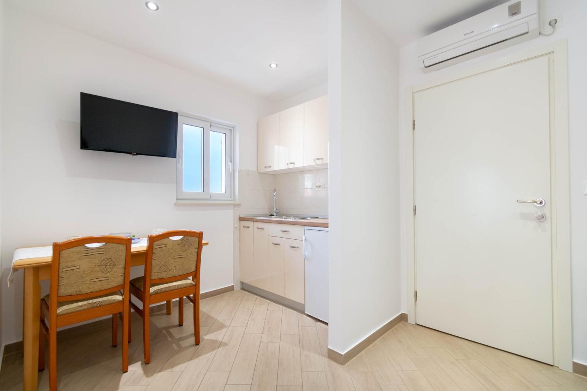 מאקרסקה Studio Apartmani Dora מראה חיצוני תמונה