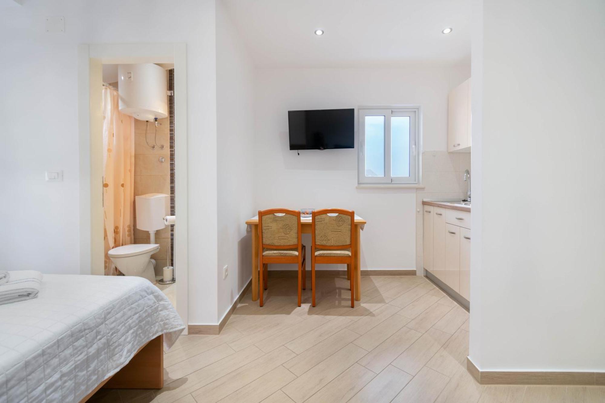 מאקרסקה Studio Apartmani Dora מראה חיצוני תמונה