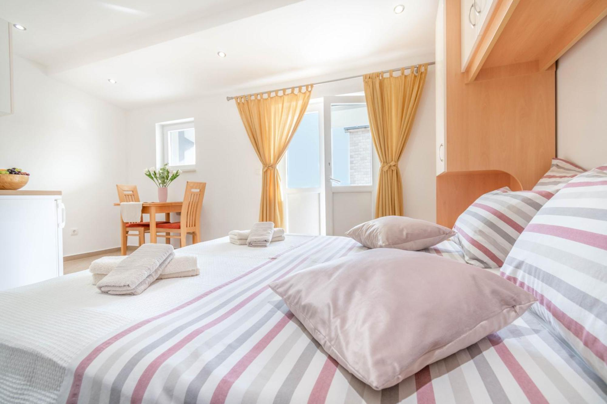 מאקרסקה Studio Apartmani Dora מראה חיצוני תמונה