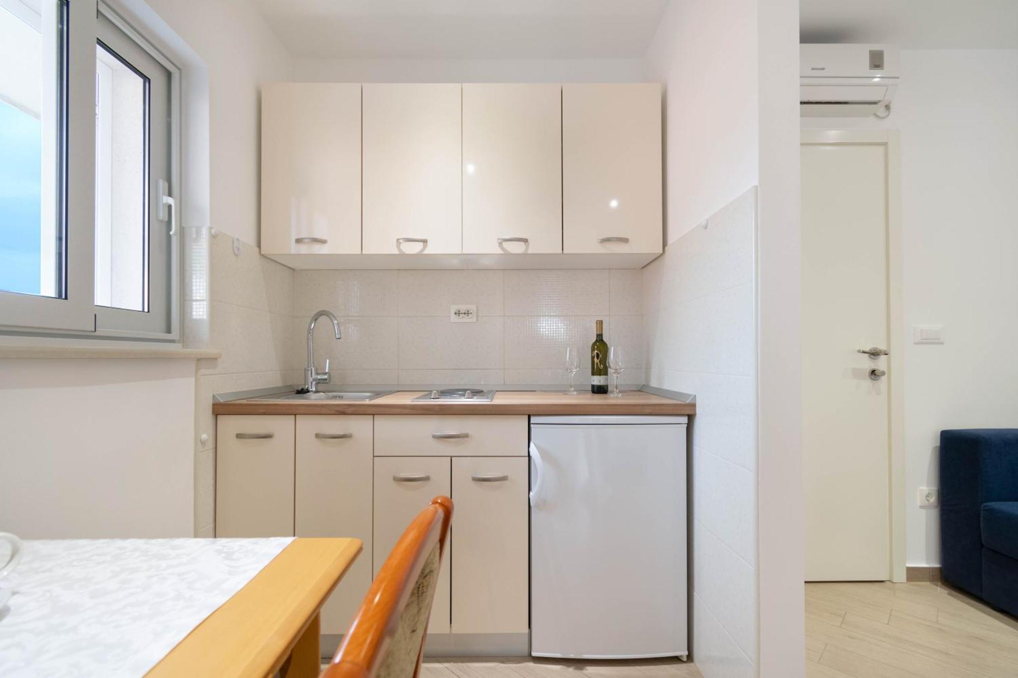 מאקרסקה Studio Apartmani Dora מראה חיצוני תמונה